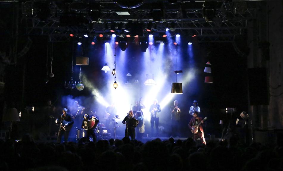 Abbildung: Konzert der Band 17 Hippies