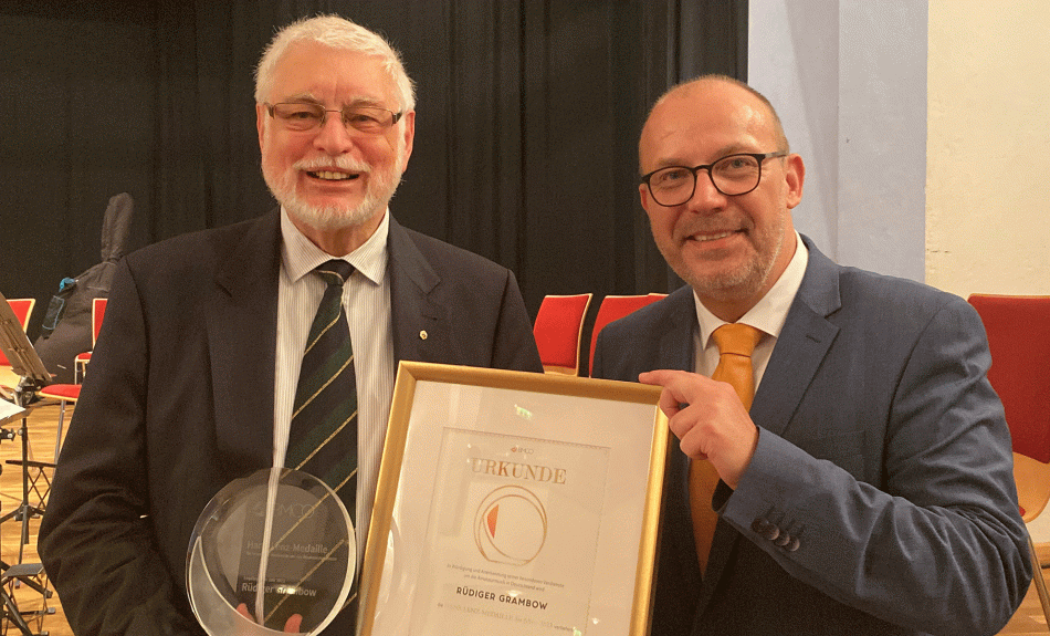 Preisträger Rüdiger Grambow und BMCO-Vizepräsident Heiko Schulze