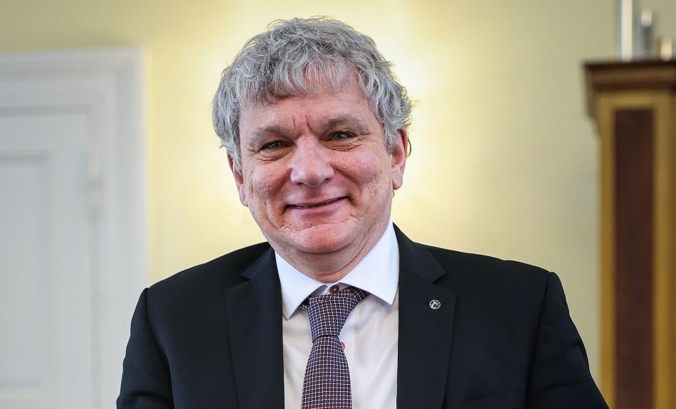 Prof. Dr. Wolfgang Hirschmann