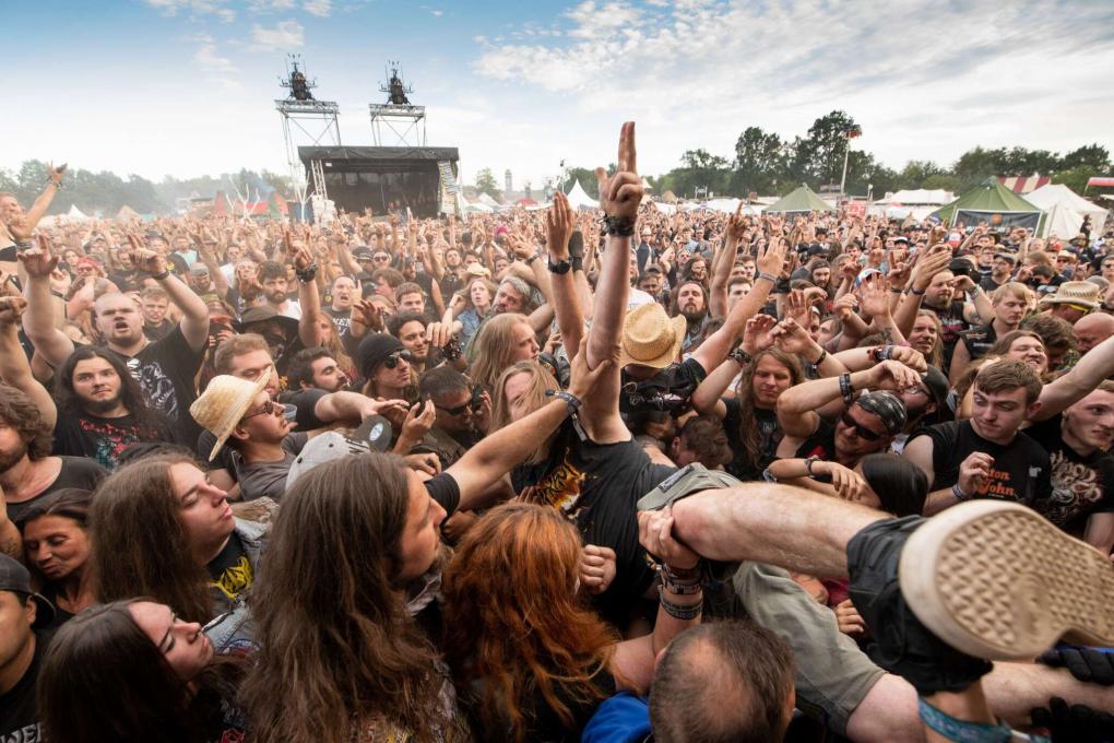 Wacken Festival 2018: Crowd Surfing