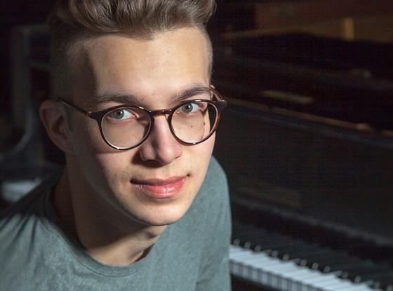 Portrait von Mikhail Kambarov