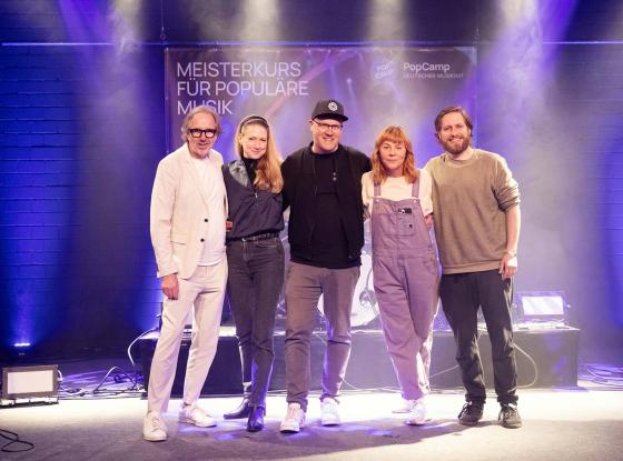 Die Jury des PopCamp 2022, v.l.n.r.: Udo Dahmen, Swantje Weinert, Jens Eckhoff, Sandra Ludewig, Robert Stephenson