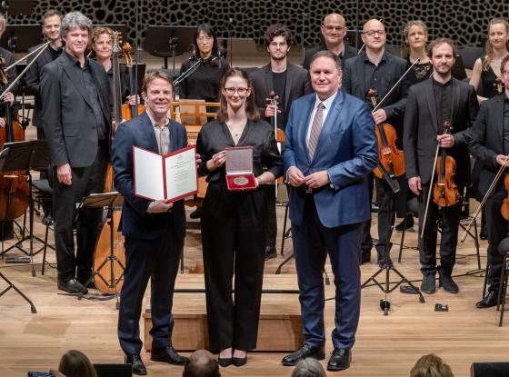 Abbildung: Übergabe des Preises / Konzert