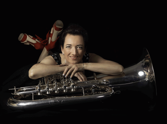 Die Tubistin Carola Beukenbusch