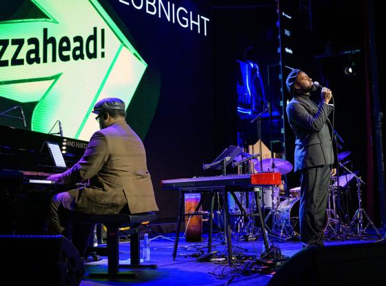 Der US-Sänger Tyreek McDole bei der Clubnight