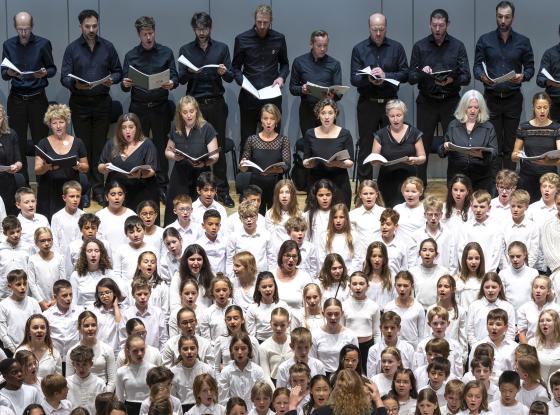 Gaechinger Cantorey und Kinderchor beim Projekt BachBewegt!Singen!