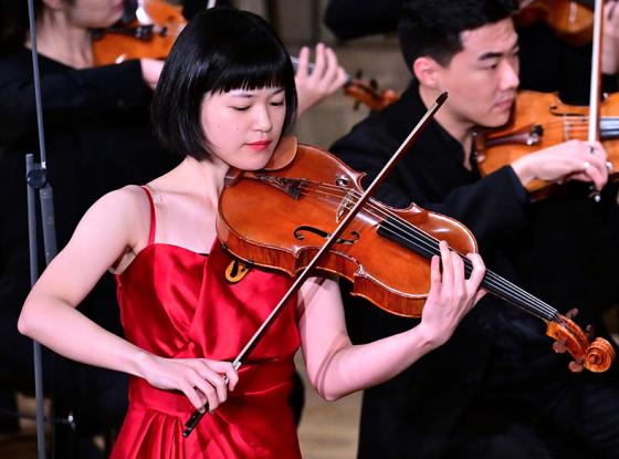 Abbildung: Künstlerinnenfoto